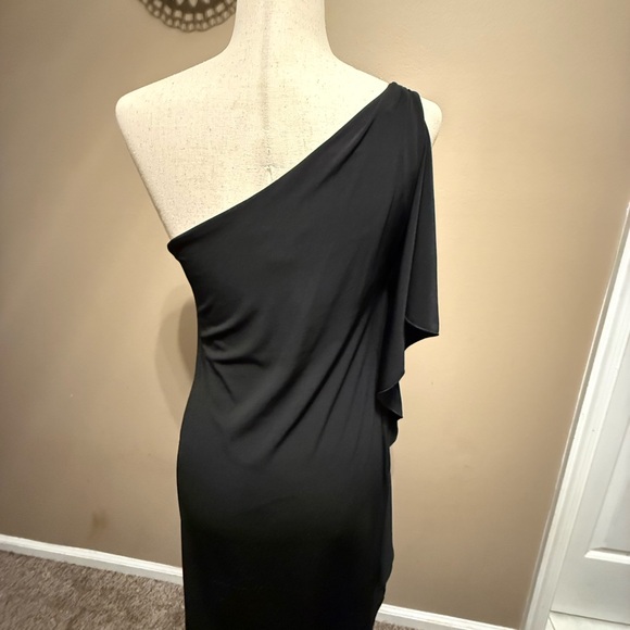 White House Black Market One-Shoulder Black Dress with Sequin Strap Size 4 NWOT - Picture 2 of 7